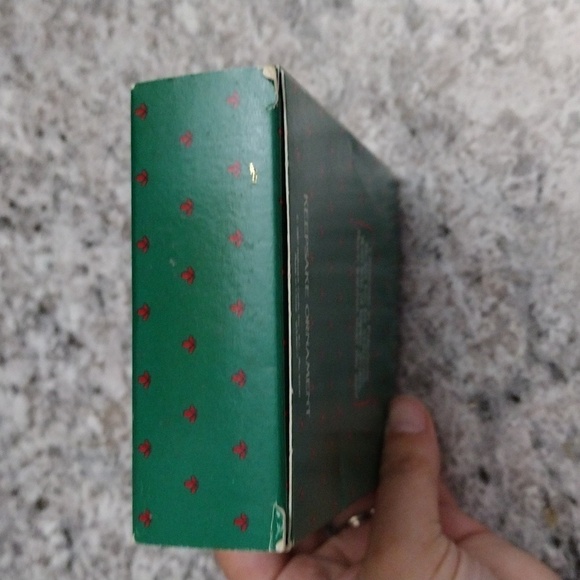 1987 Hallmark Windows of the World Christmas in Polynesia Ornament - Picture 7 of 15